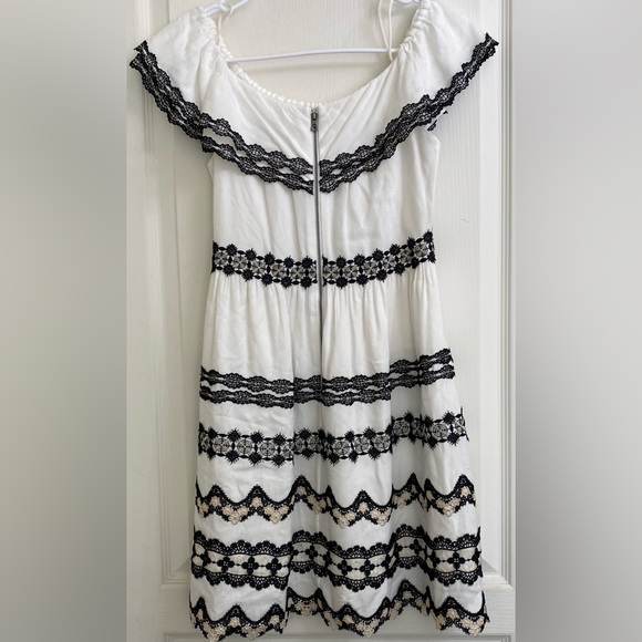 Alice + Olivia & Rozzi On/Off- Shoulder Mini Dress w Embroidered Lace Trims CL3 - Picture 6 of 8